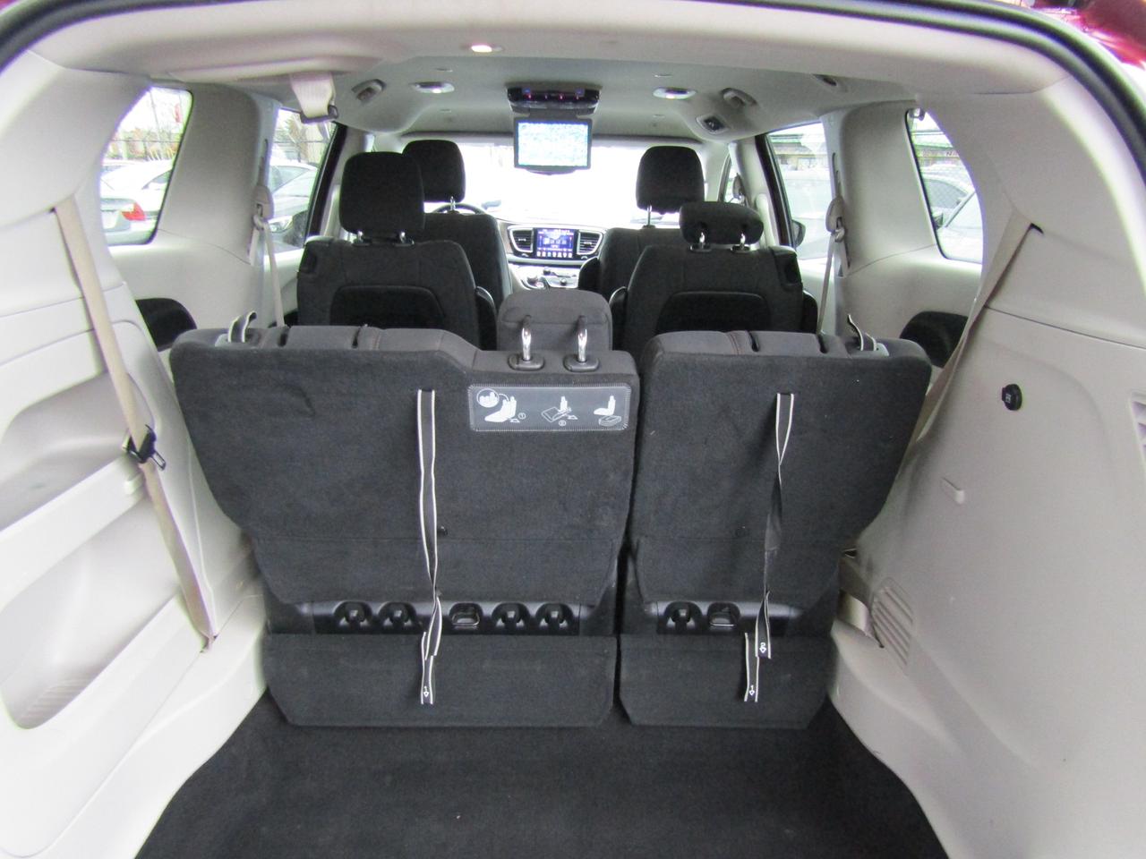 2019 Chrysler Pacifica Touring, 7 Pass, Navi, Camera, DVD, Blind Spot, *Certified* Photo