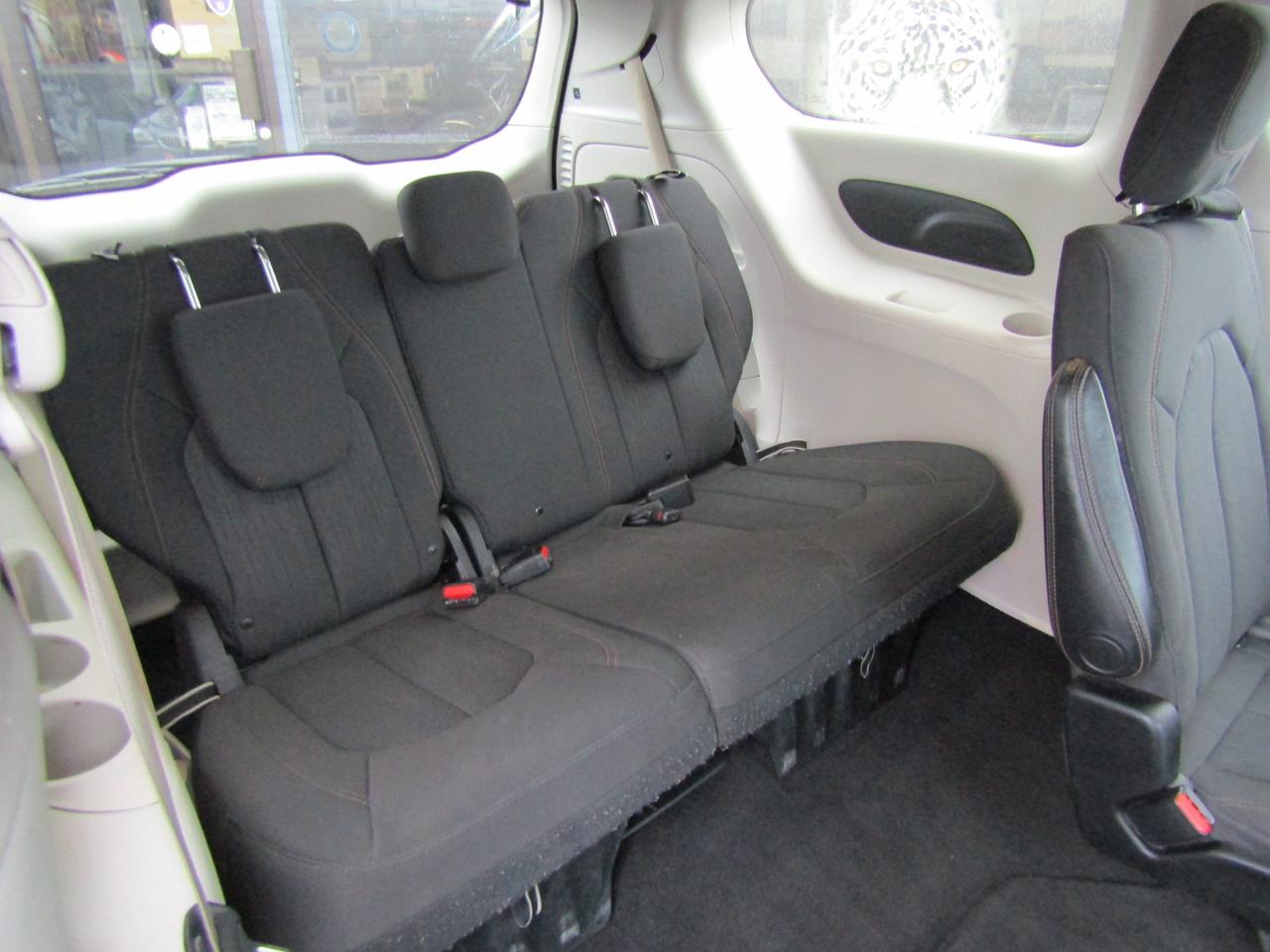 2019 Chrysler Pacifica Touring, 7 Pass, Navi, Camera, DVD, Blind Spot, *Certified* Photo