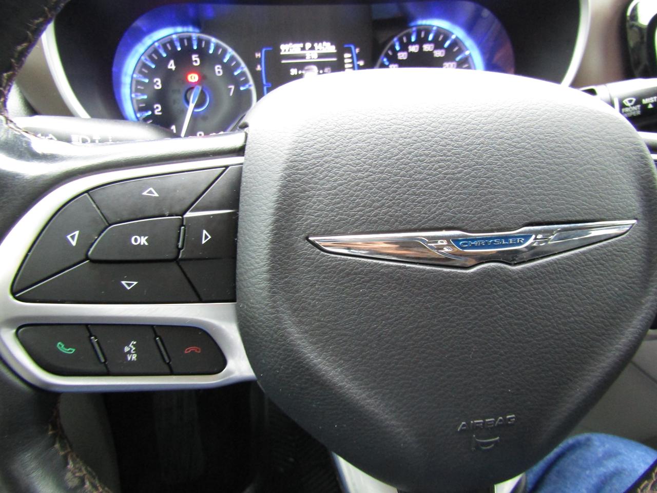 2019 Chrysler Pacifica Touring, 7 Pass, Navi, Camera, DVD, Blind Spot, *Certified* Photo