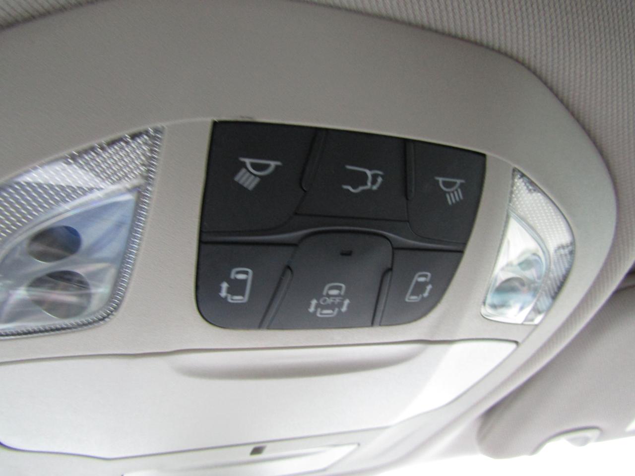 2019 Chrysler Pacifica Touring, 7 Pass, Navi, Camera, DVD, Blind Spot, *Certified* Photo