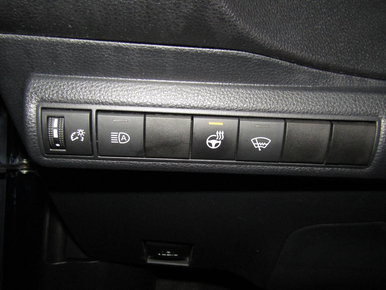 2020 Toyota Corolla LE Upgraded, Blind Spot, Lane Assist, Camera, Bluetooth, *Certified* Photo