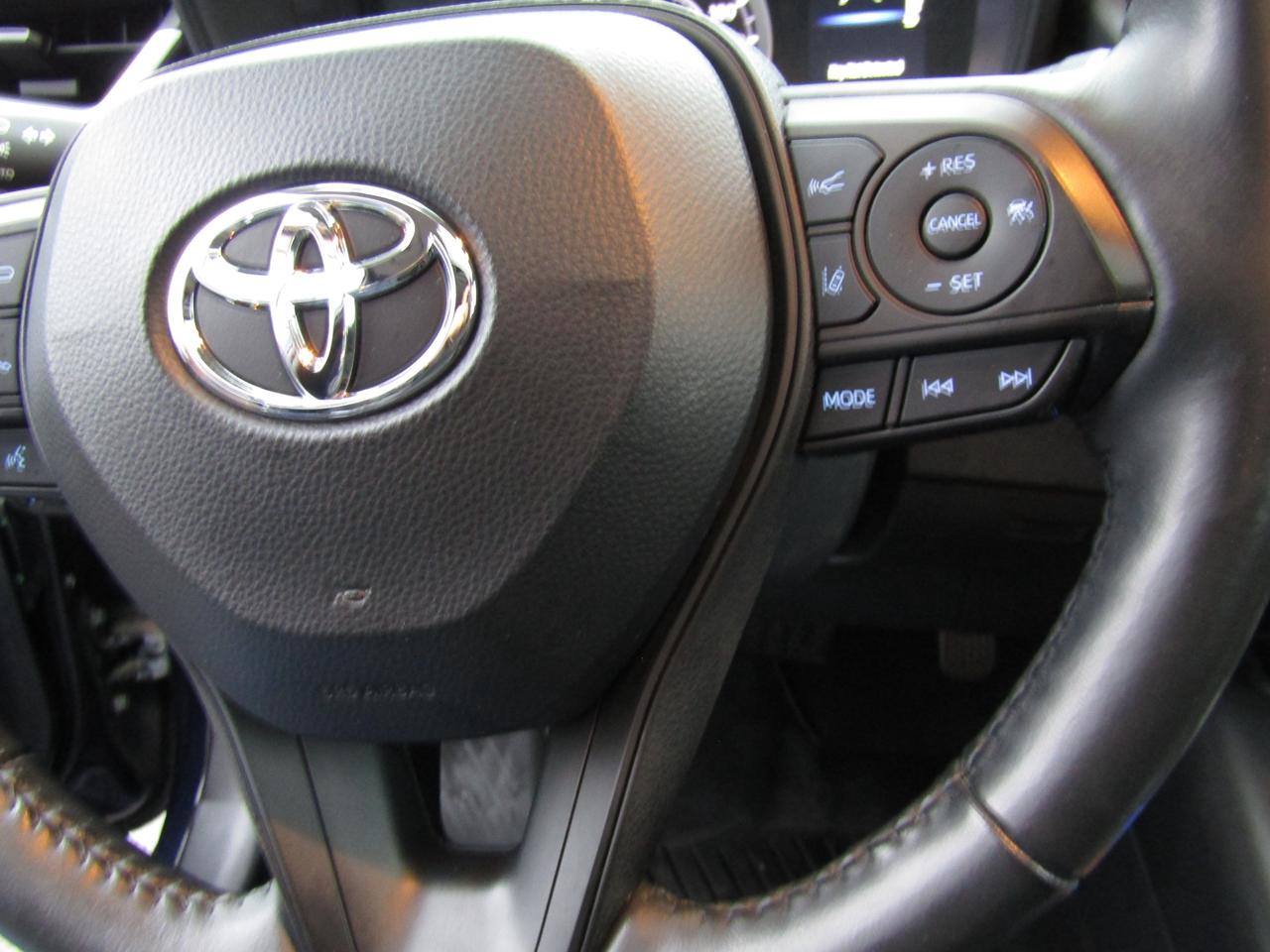 2020 Toyota Corolla LE Upgraded, Blind Spot, Lane Assist, Camera, Bluetooth, *Certified* Photo