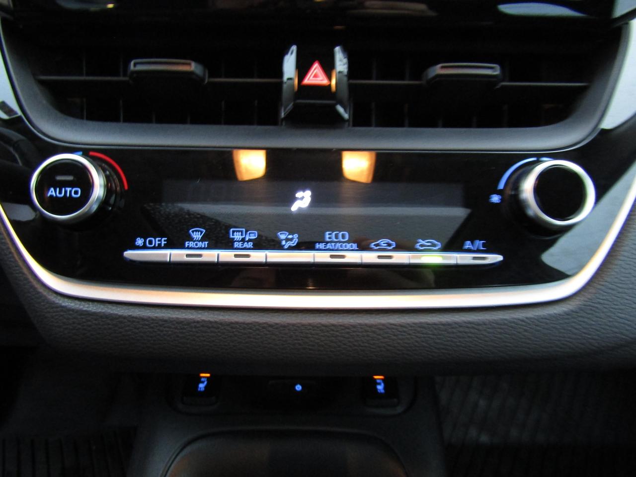 2020 Toyota Corolla LE Upgraded, Blind Spot, Lane Assist, Camera, Bluetooth, *Certified* Photo