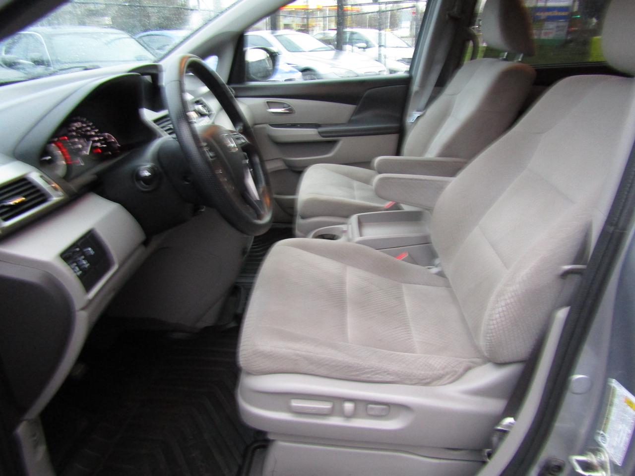 2016 Honda Odyssey EX, 8 Pass, Camera, DVD, Pwr Seats&Sliding Doors, *Certified* Photo