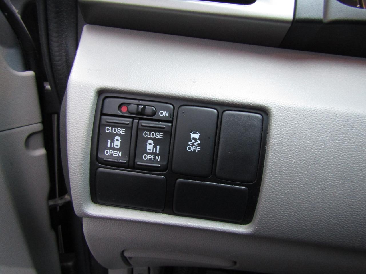 2016 Honda Odyssey EX, 8 Pass, Camera, DVD, Pwr Seats&Sliding Doors, *Certified* Photo