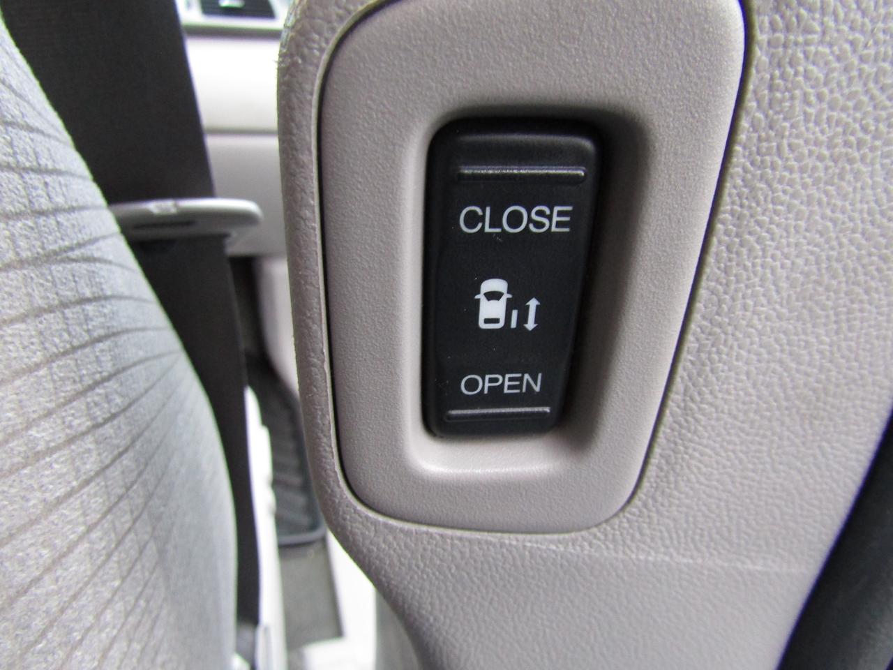 2016 Honda Odyssey EX, 8 Pass, Camera, DVD, Pwr Seats&Sliding Doors, *Certified* Photo