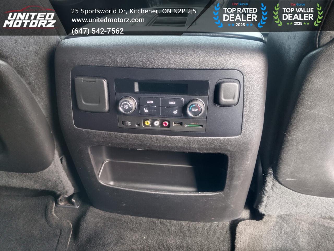 2015 GMC Yukon SLT 5.3L V8~SAFETY CERTIFIED~NO ACCIDENTS~ Photo