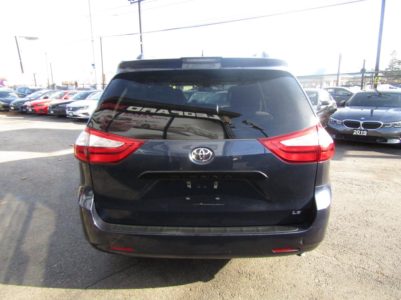 2018 Toyota Sienna LE, 8Pass, Camera, Pwr Sliding Door, Alloy *Certified* Photo