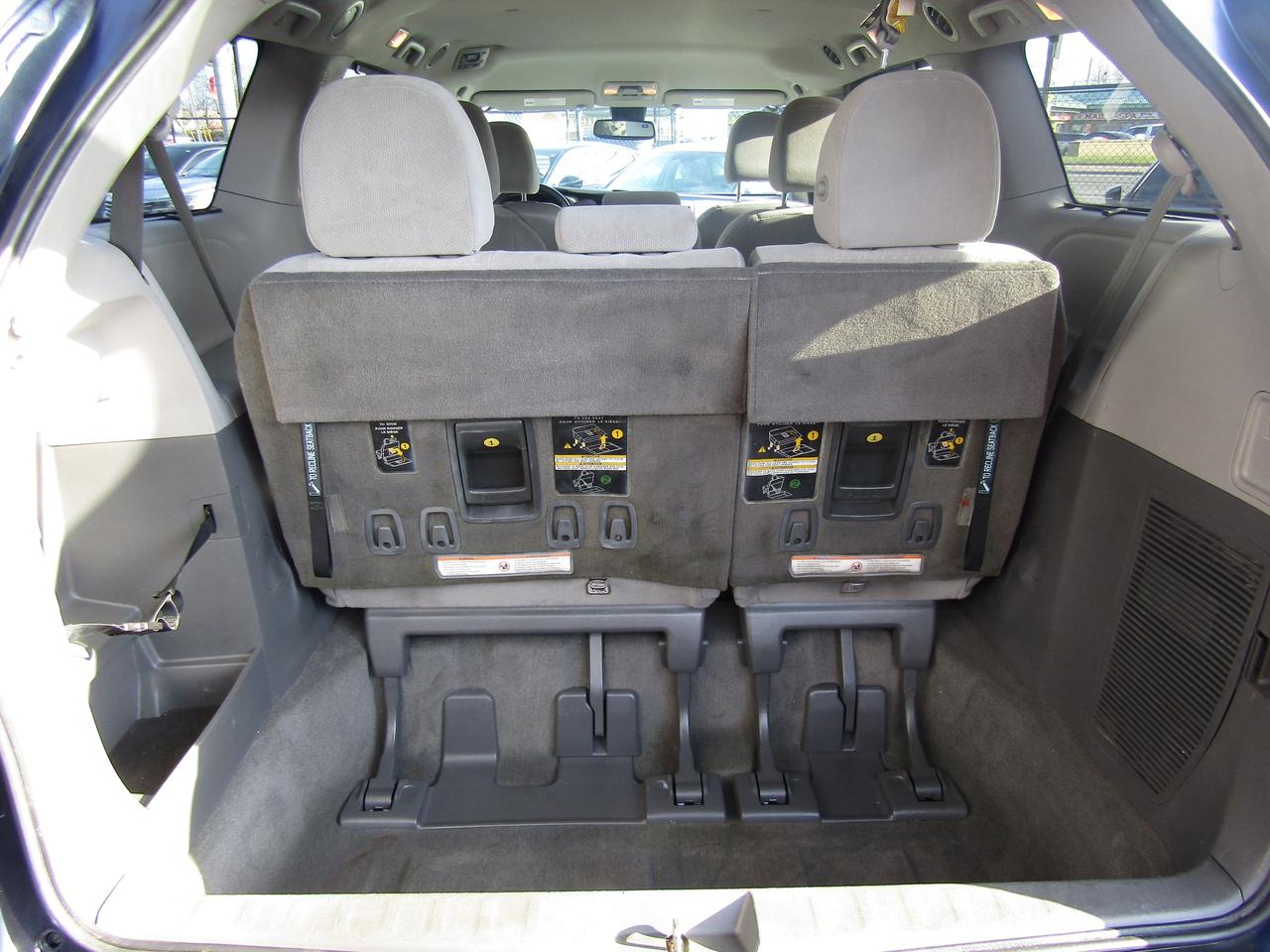 2018 Toyota Sienna LE, 8Pass, Camera, Pwr Sliding Door, Alloy *Certified* Photo