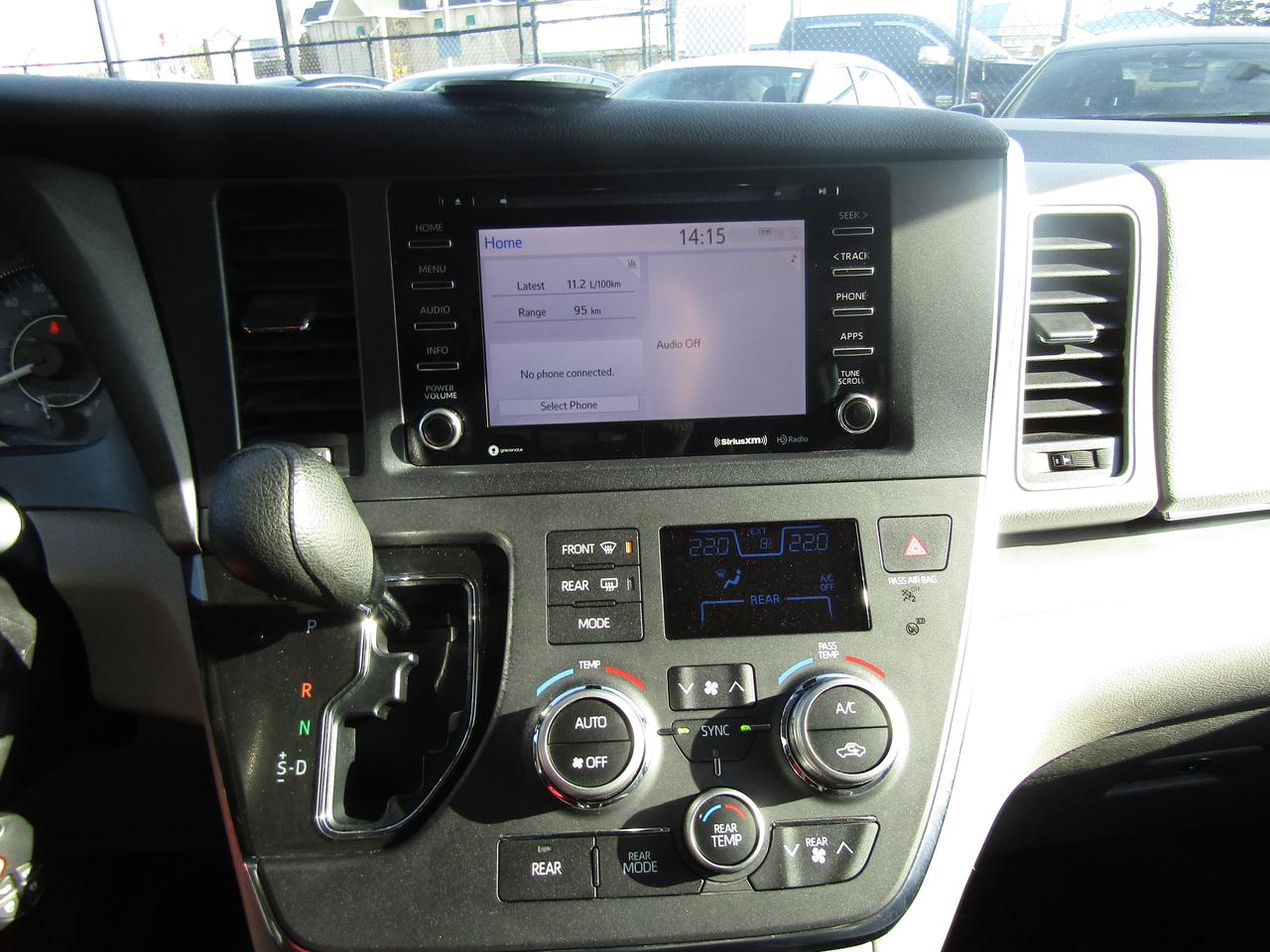 2018 Toyota Sienna LE, 8Pass, Camera, Pwr Sliding Door, Alloy *Certified* Photo