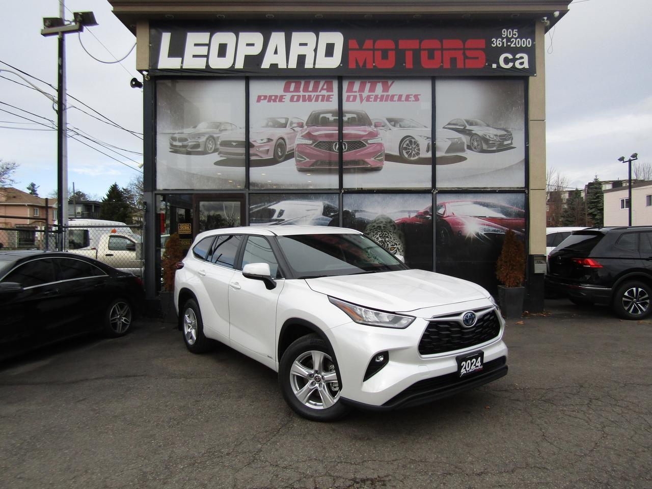 2024 Toyota Highlander Hybrid LE, Hybrid, AWD, Automatic Trunk, 7 PASS, Sunroof, Camera, *Certified* Photo