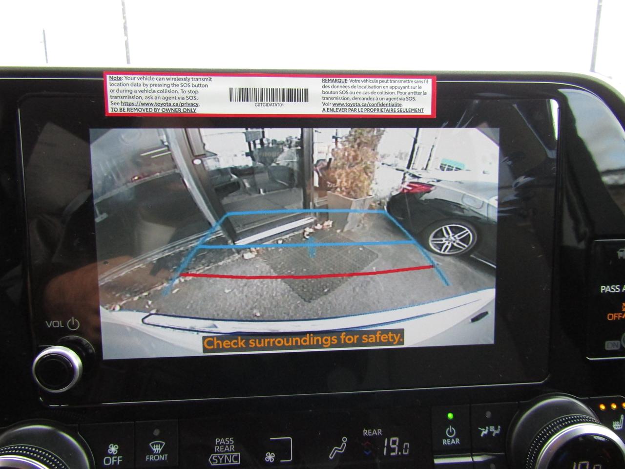2024 Toyota Highlander Hybrid LE, Hybrid, AWD, Automatic Trunk, 7 PASS, Sunroof, Camera, *Certified* Photo