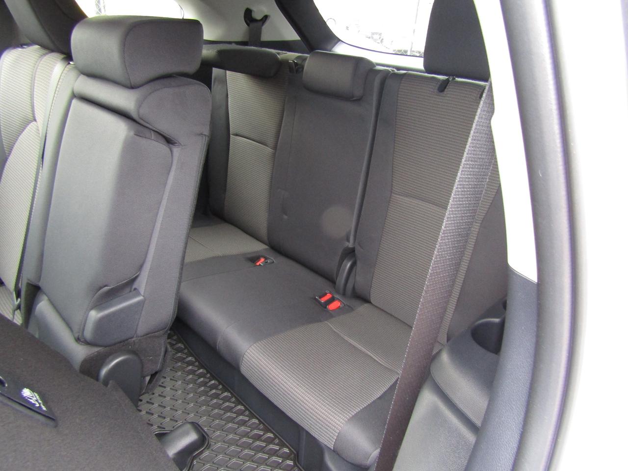 2024 Toyota Highlander Hybrid LE, Hybrid, AWD, Automatic Trunk, 7 PASS, Sunroof, Camera, *Certified* Photo