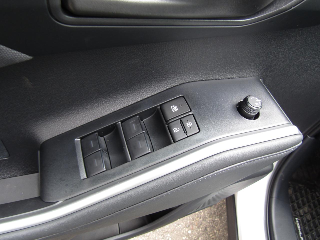 2024 Toyota Highlander Hybrid LE, Hybrid, AWD, Automatic Trunk, 7 PASS, Sunroof, Camera, *Certified* Photo