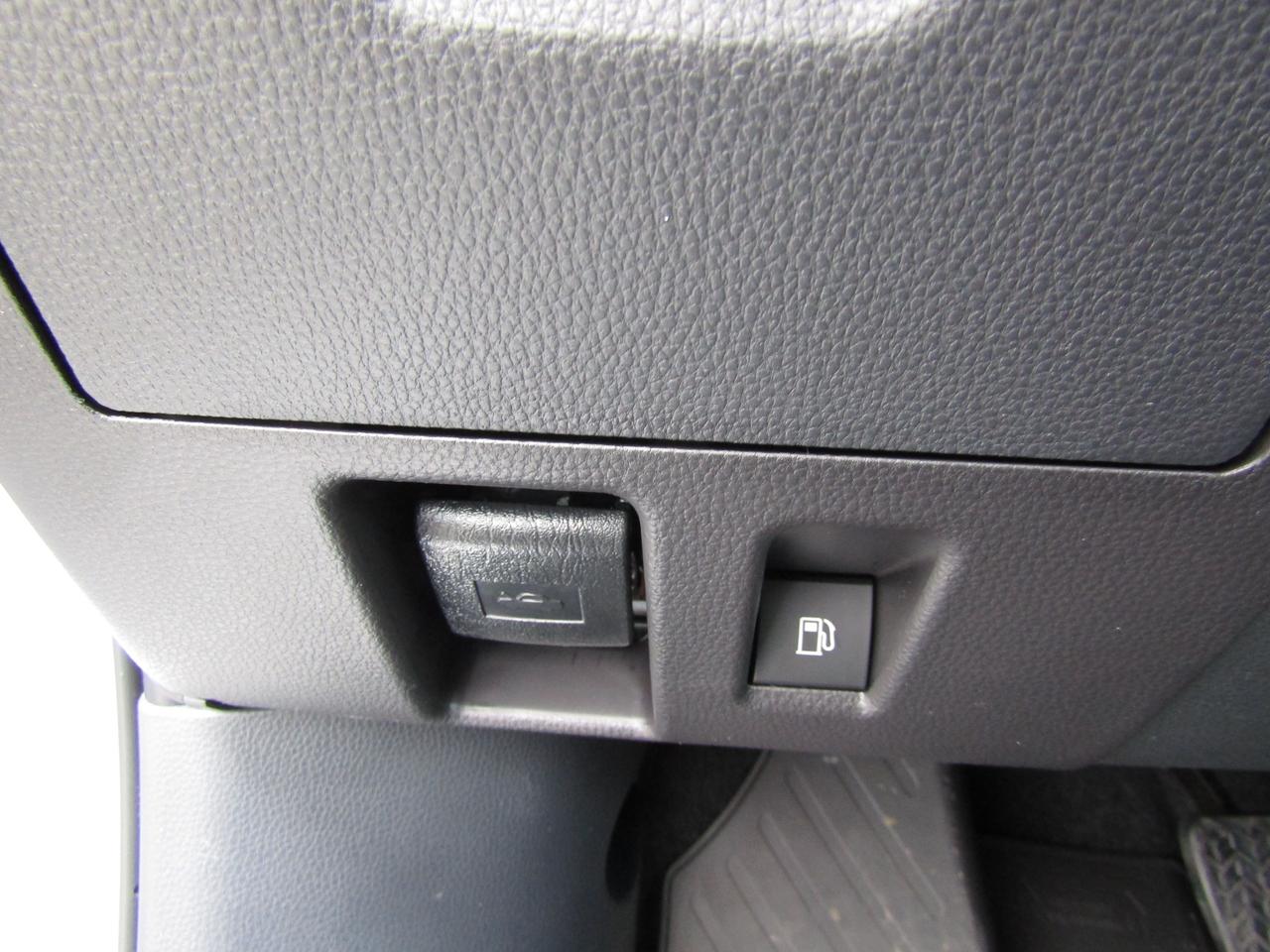 2024 Toyota Highlander Hybrid LE, Hybrid, AWD, Automatic Trunk, 7 PASS, Sunroof, Camera, *Certified* Photo