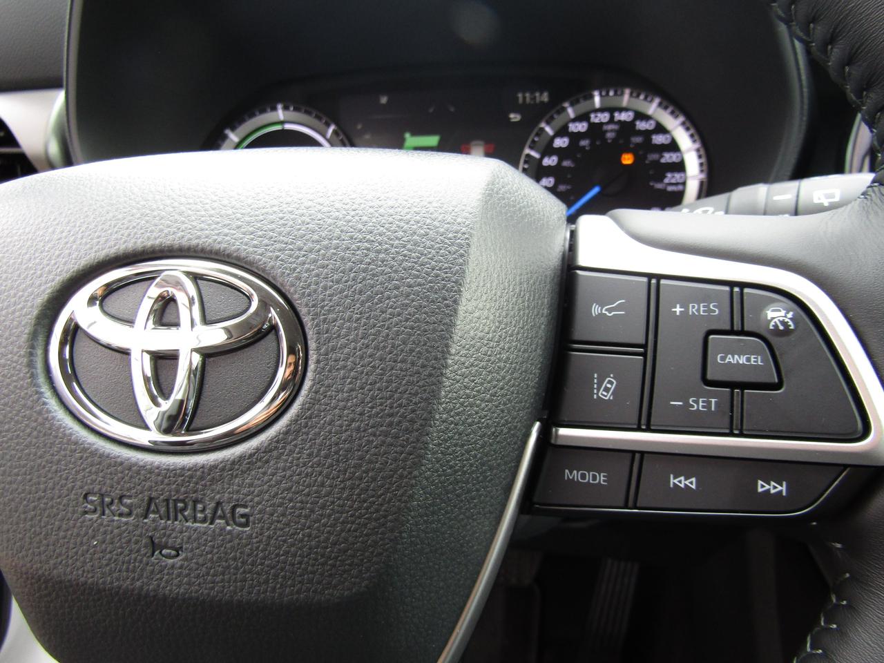 2024 Toyota Highlander Hybrid LE, Hybrid, AWD, Automatic Trunk, 7 PASS, Sunroof, Camera, *Certified* Photo