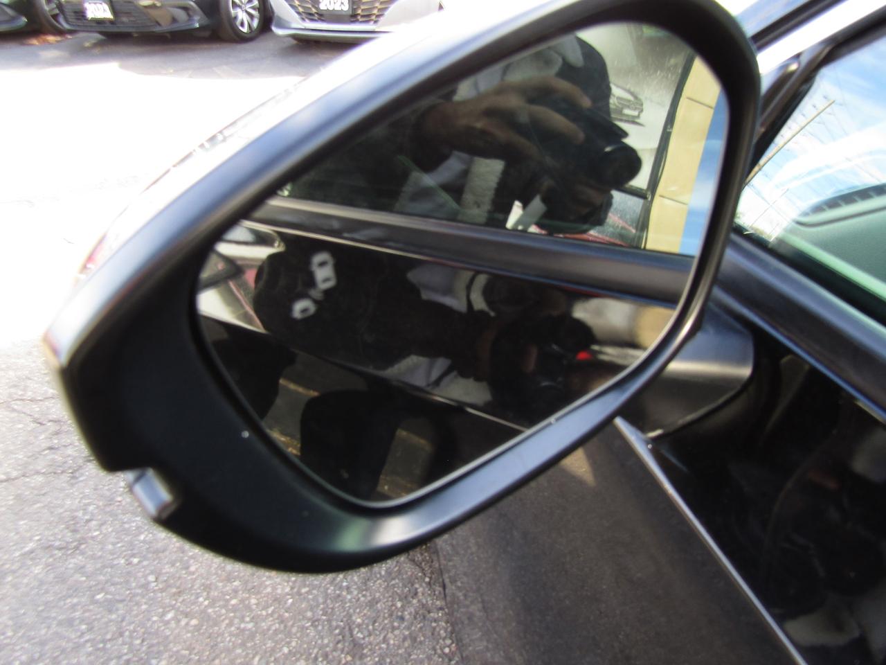2022 Honda Civic LX, Camera, Adaptive, Lane Assist, Collision Warning, *Certified* Photo