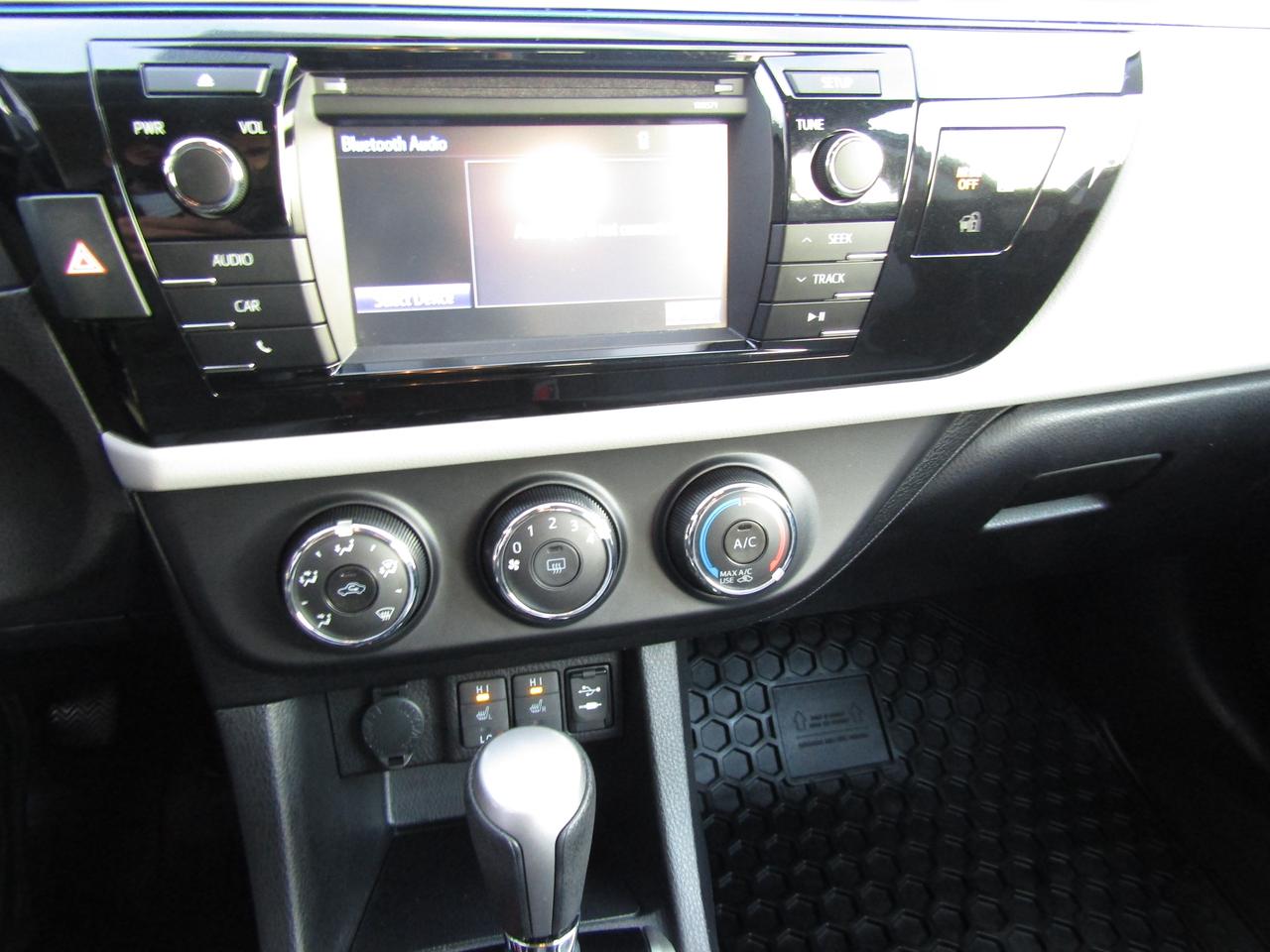 2016 Toyota Corolla LE, Camera, Heated Seats, Bluetooth, *Low KM*Certified* Photo