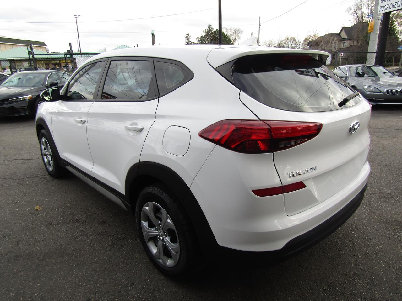 2019 Hyundai Tucson SE, Awd, Camera, Lane Assist, Alloy, *Certified* Photo