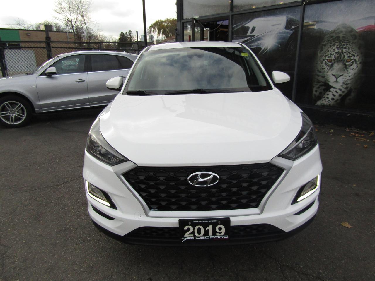 2019 Hyundai Tucson SE, Awd, Camera, Lane Assist, Alloy, *Certified* Photo5