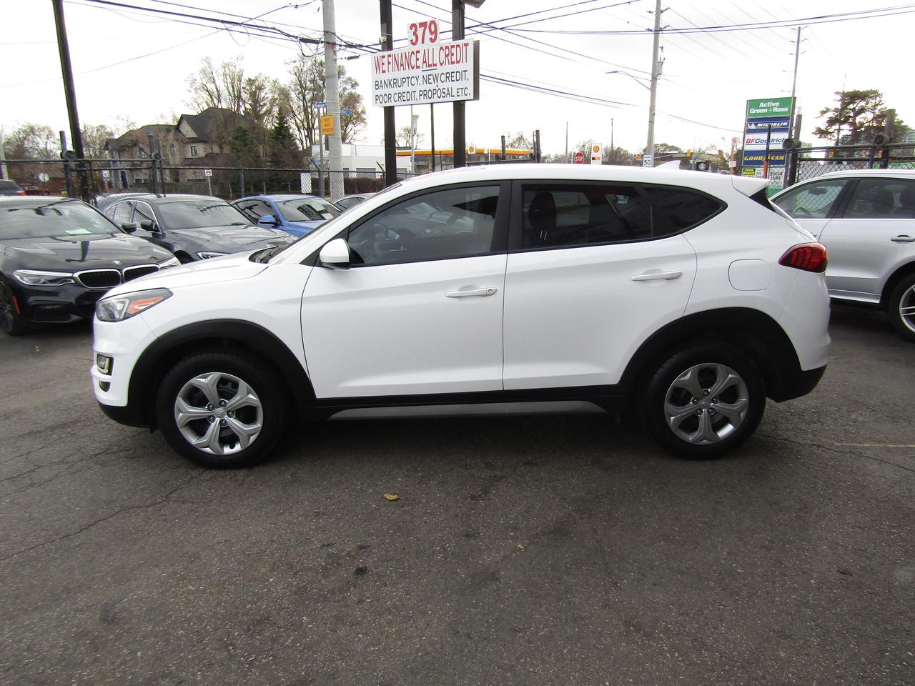 2019 Hyundai Tucson SE, Awd, Camera, Lane Assist, Alloy, *Certified* Photo3