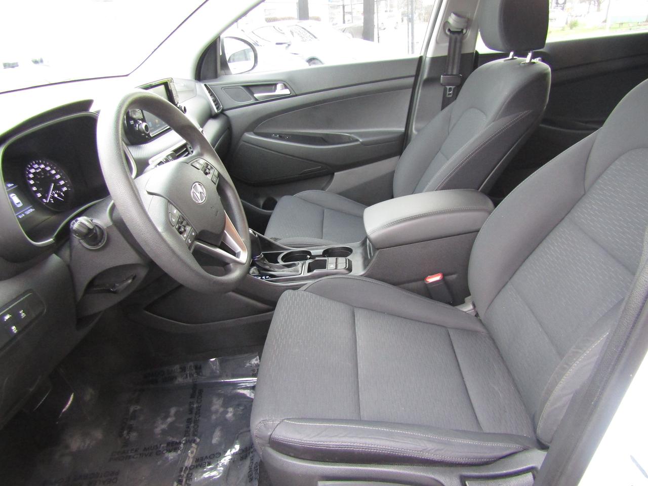 2019 Hyundai Tucson SE, Awd, Camera, Lane Assist, Alloy, *Certified* Photo