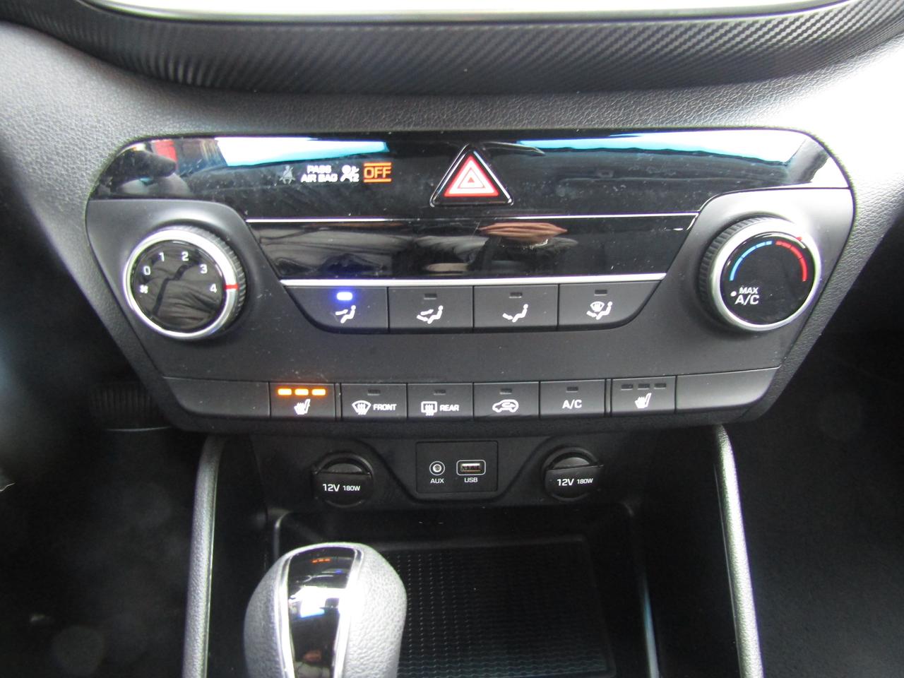 2019 Hyundai Tucson SE, Awd, Camera, Lane Assist, Alloy, *Certified* Photo