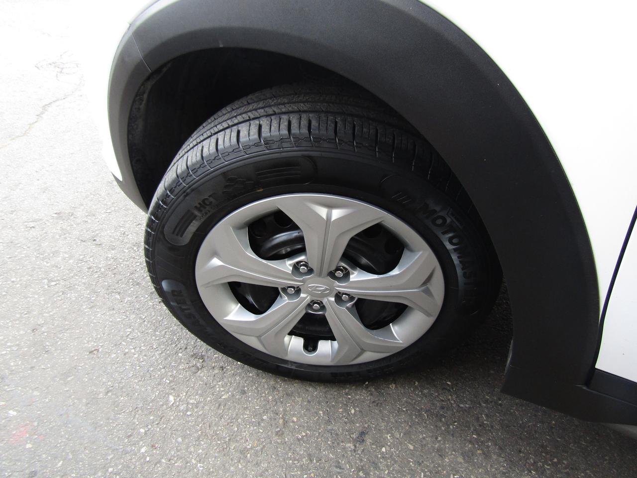 2019 Hyundai Tucson SE, Awd, Camera, Lane Assist, Alloy, *Certified* Photo