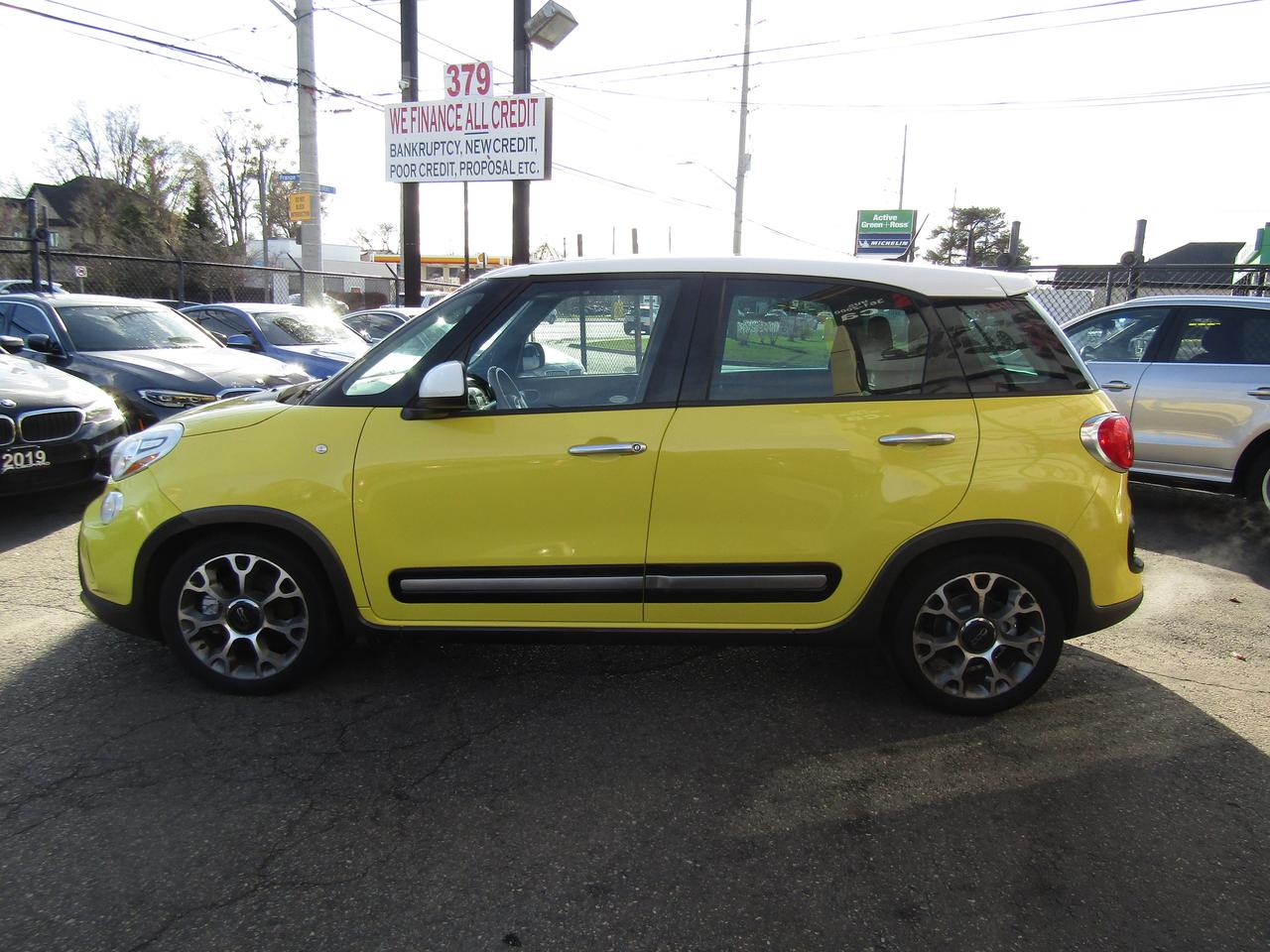 2014 Fiat 500L Trekking, Pano, Bluetooth, Heated Seats, Alloy, *Certified* Photo3