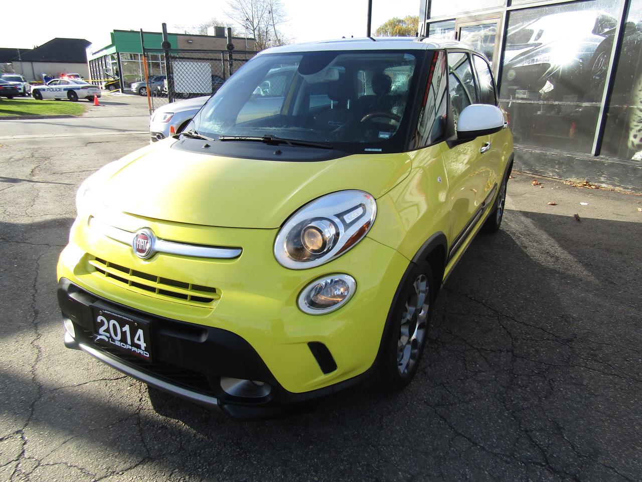 2014 Fiat 500L Trekking, Pano, Bluetooth, Heated Seats, Alloy, *Certified* Photo2
