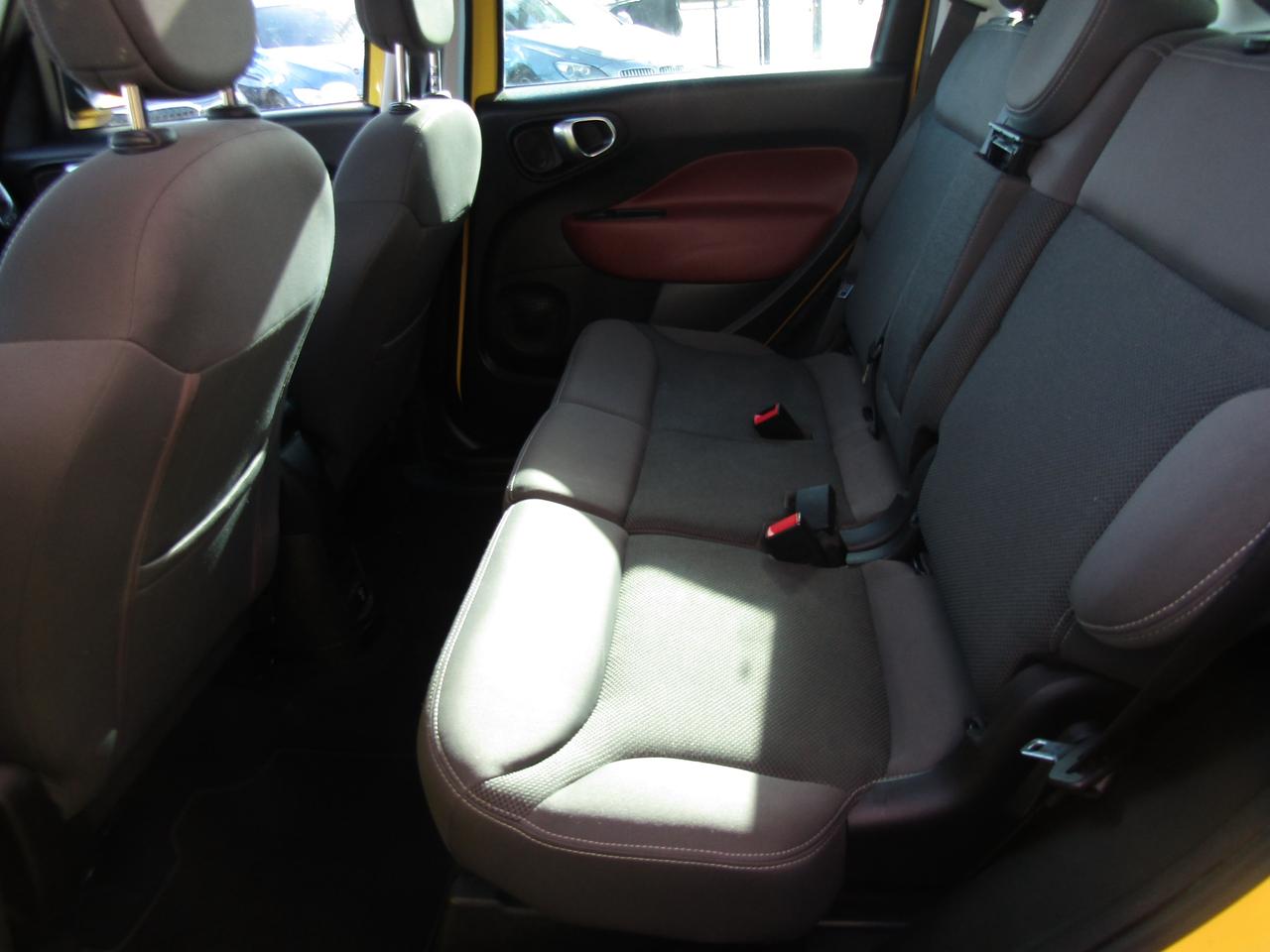 2014 Fiat 500L Trekking, Pano, Bluetooth, Heated Seats, Alloy, *Certified* Photo