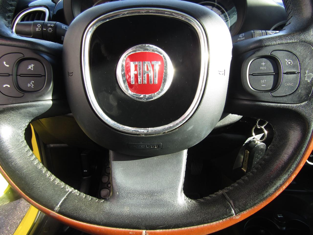 2014 Fiat 500L Trekking, Pano, Bluetooth, Heated Seats, Alloy, *Certified* Photo