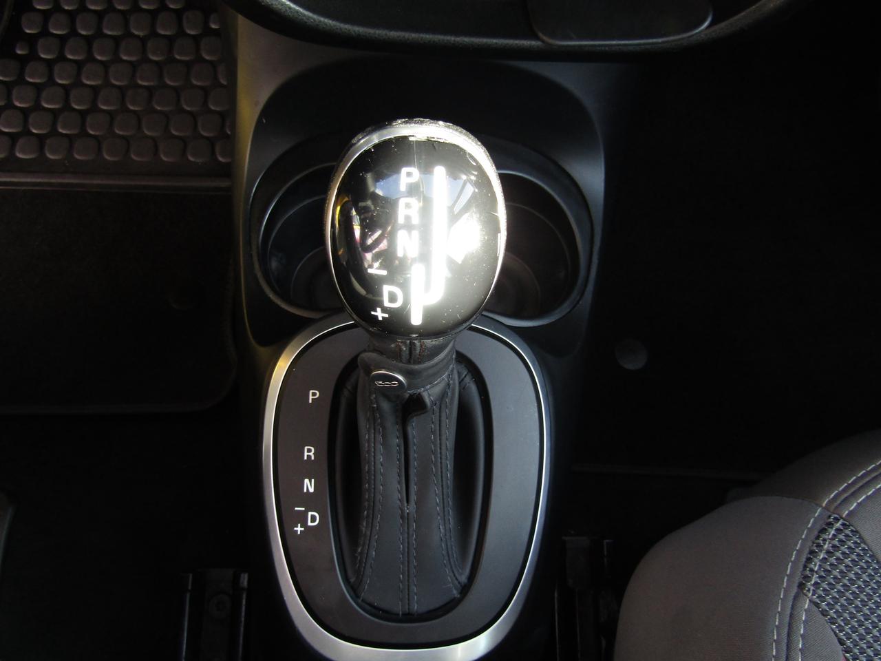 2014 Fiat 500L Trekking, Pano, Bluetooth, Heated Seats, Alloy, *Certified* Photo
