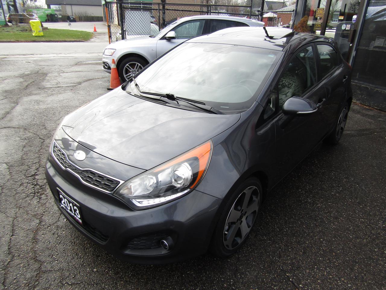 2013 Kia Rio SX, Sunroof, Camera, Bluetooth, Leather, Alloy, *Certified* Photo2