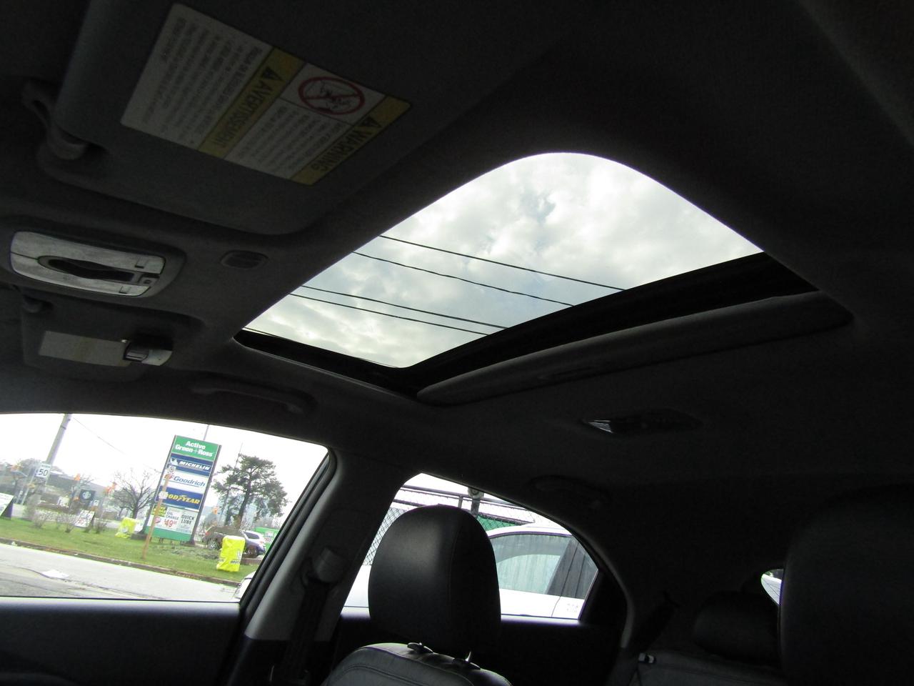 2013 Kia Rio SX, Sunroof, Camera, Bluetooth, Leather, Alloy, *Certified* Photo