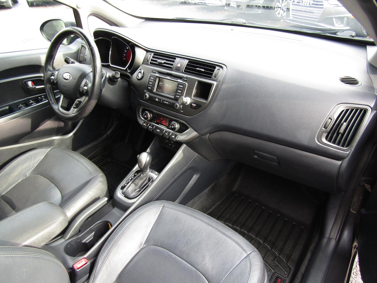 2013 Kia Rio SX, Sunroof, Camera, Bluetooth, Leather, Alloy, *Certified* Photo