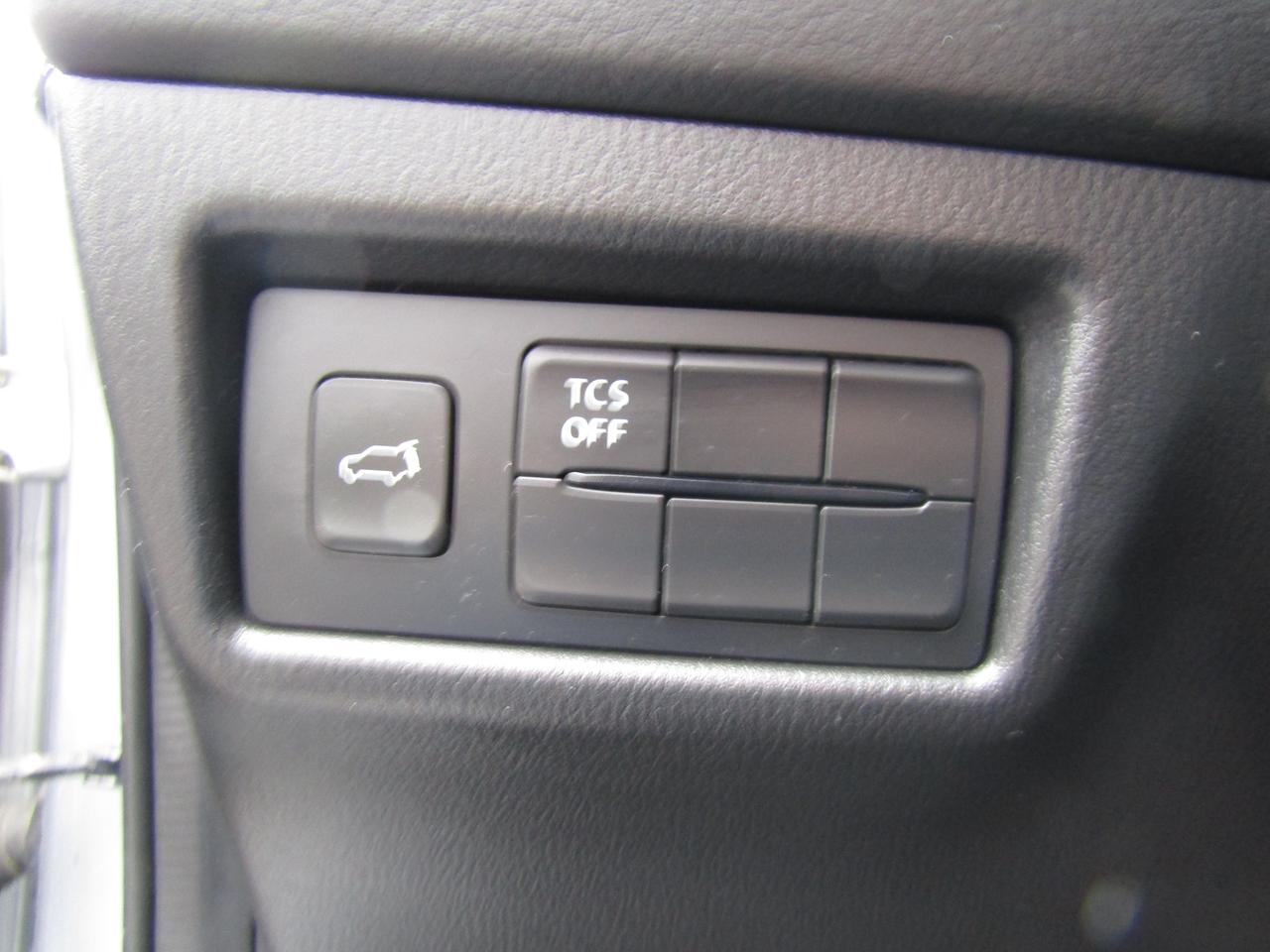 2017 Mazda CX-5 Touring, Awd, Navi, Sunroof, Leather, Camera, Bluetooth, *Certified* Photo