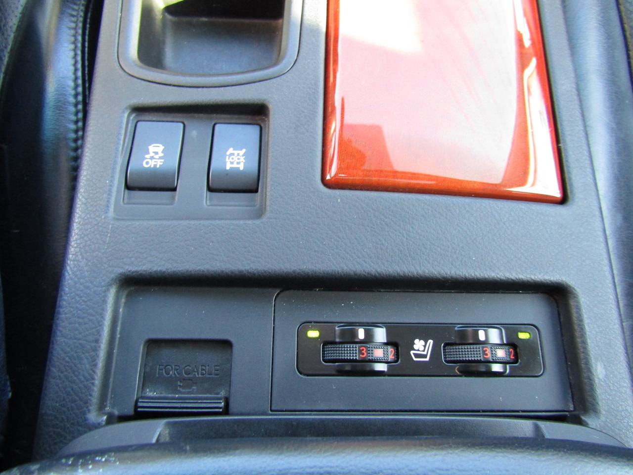 2010 Lexus RX 350 Prem, Awd, Sunroof, Leather, Cooled Seat, *Certified* Photo