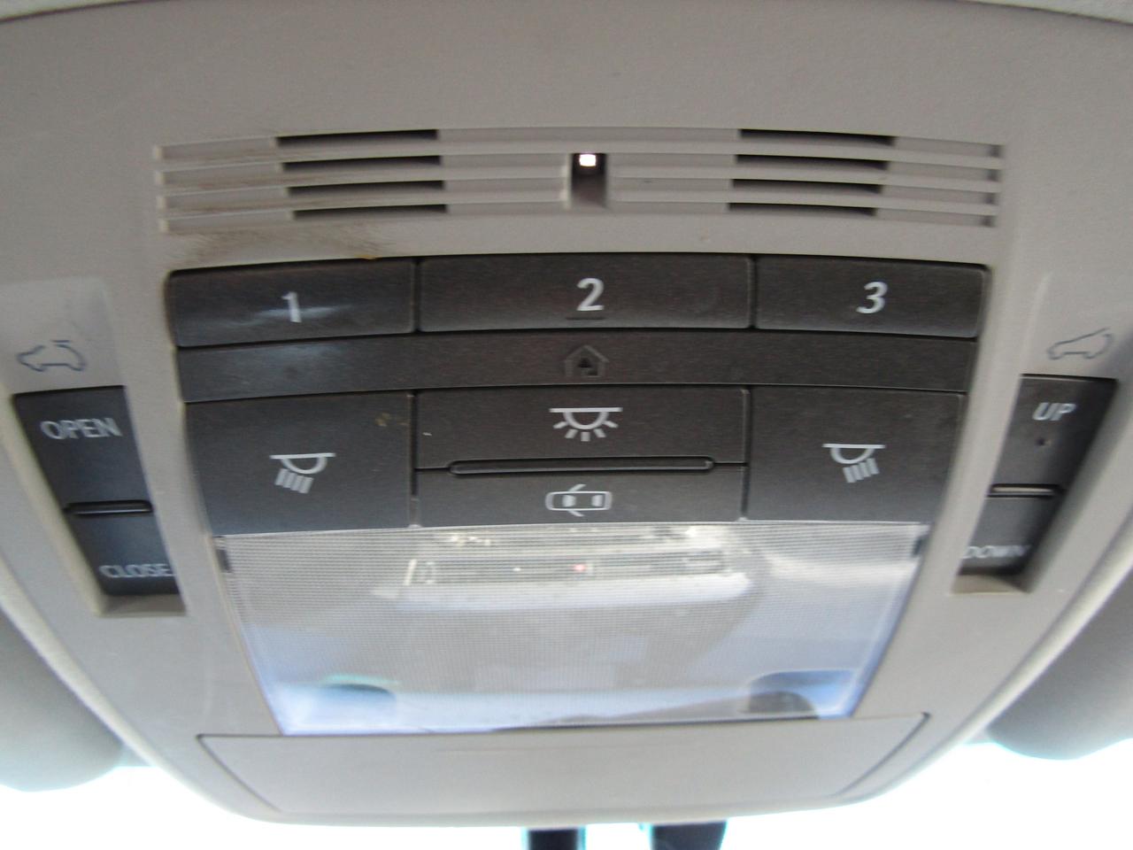 2010 Lexus RX 350 Prem, Awd, Sunroof, Leather, Cooled Seat, *Certified* Photo