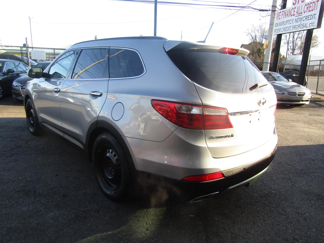 2013 Hyundai Santa Fe XL, 7Pass, AWD, Pano, Camera, Leather, Alloy, *AS-IS* Photo