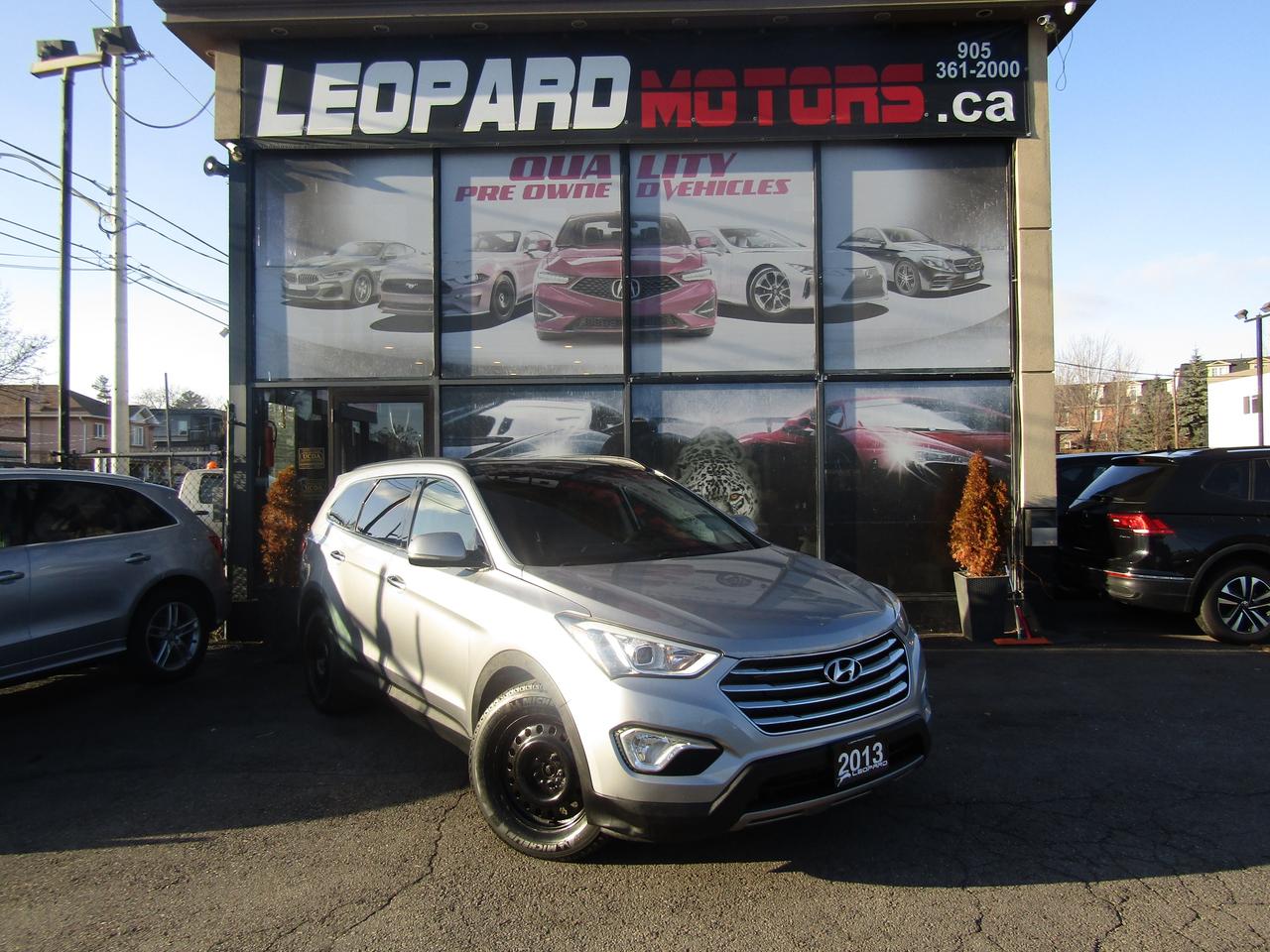 2013 Hyundai Santa Fe XL, 7Pass, AWD, Pano, Camera, Leather, Alloy, *AS-IS* Photo0