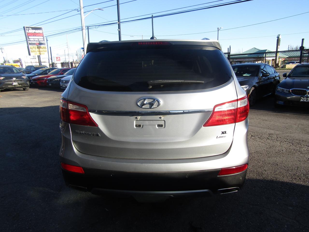 2013 Hyundai Santa Fe XL, 7Pass, AWD, Pano, Camera, Leather, Alloy, *AS-IS* Photo