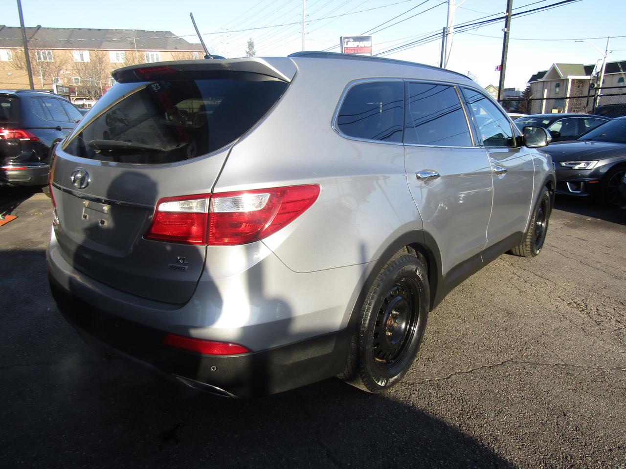 2013 Hyundai Santa Fe XL, 7Pass, AWD, Pano, Camera, Leather, Alloy, *AS-IS* Photo