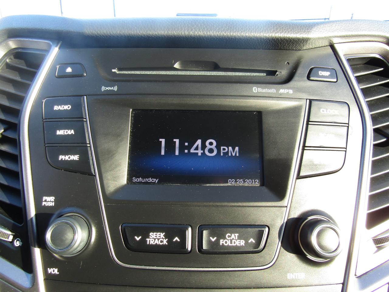 2013 Hyundai Santa Fe XL, 7Pass, AWD, Pano, Camera, Leather, Alloy, *AS-IS* Photo