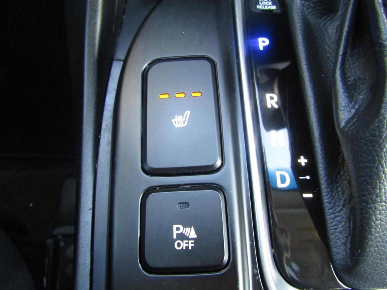 2013 Hyundai Santa Fe XL, 7Pass, AWD, Pano, Camera, Leather, Alloy, *AS-IS* Photo