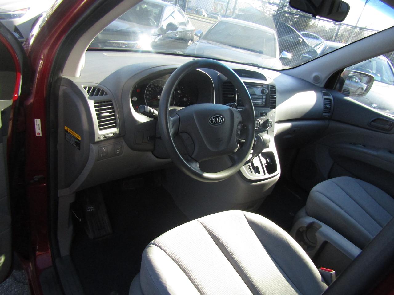 2010 Kia Sedona LX, 7Pass, Cruise Ctrl, Automatic Trans. *AS IS* Photo