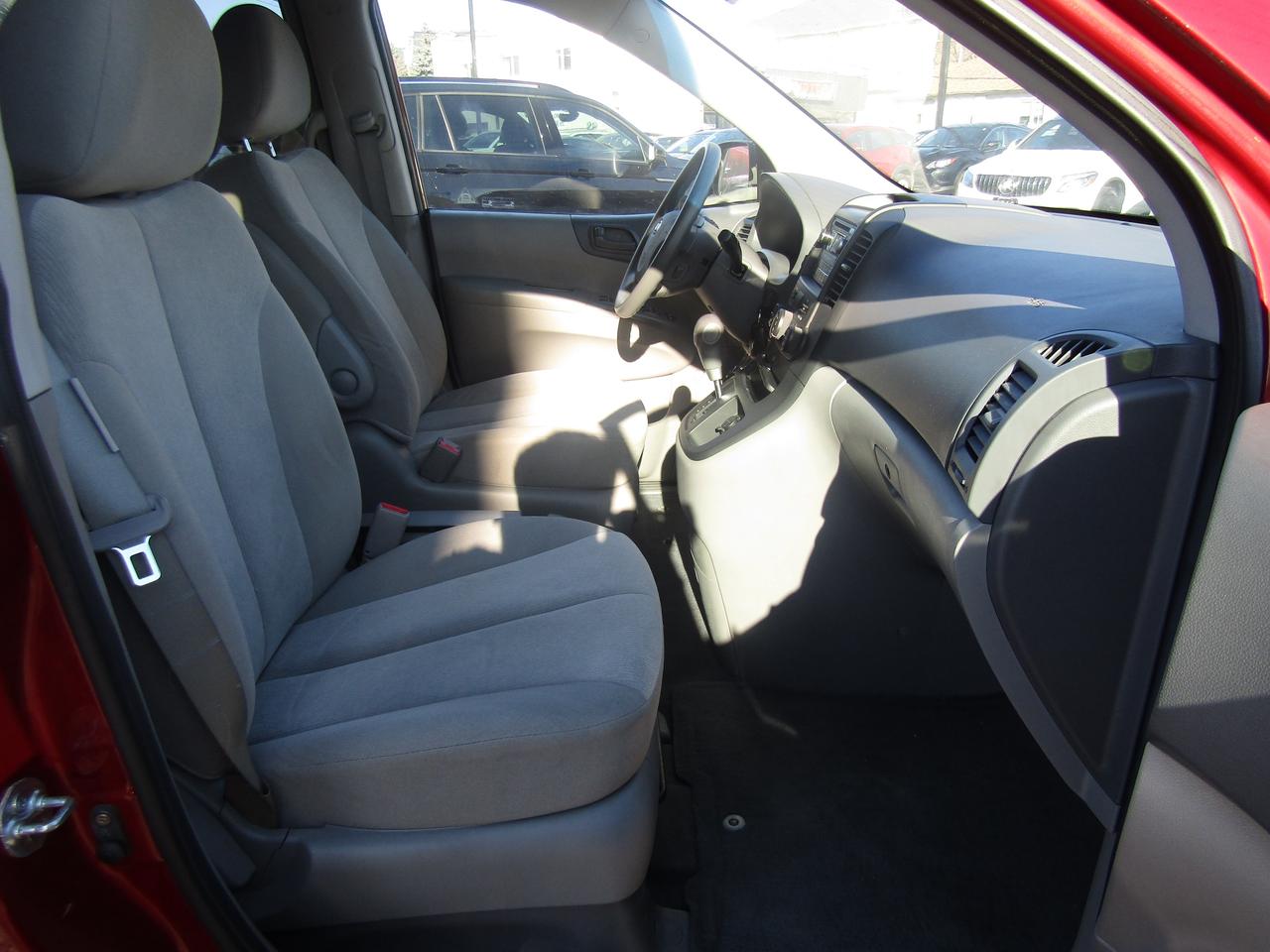 2010 Kia Sedona LX, 7Pass, Cruise Ctrl, Automatic Trans. *AS IS* Photo