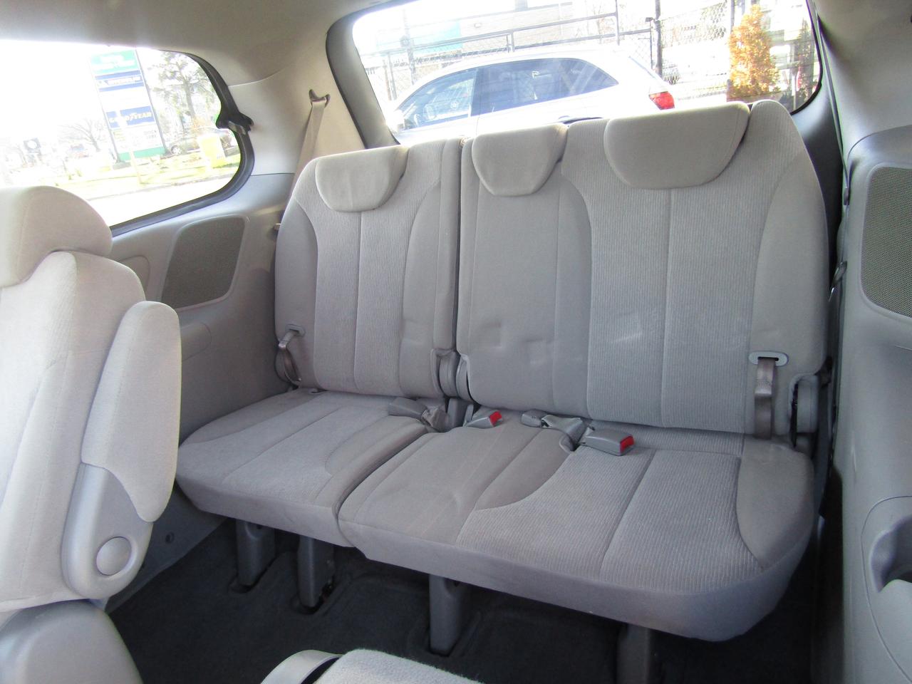 2010 Kia Sedona LX, 7Pass, Cruise Ctrl, Automatic Trans. *AS IS* Photo