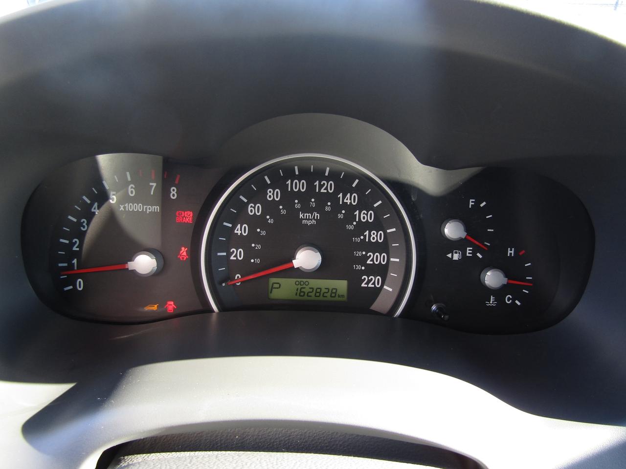 2010 Kia Sedona LX, 7Pass, Cruise Ctrl, Automatic Trans. *AS IS* Photo