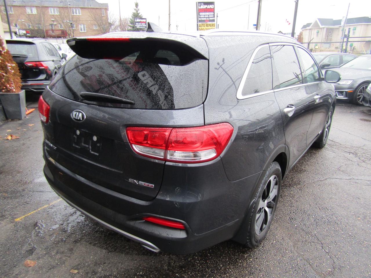 2018 Kia Sorento EX, Camera, DVD, Blind Spot, Leather, Memory, Alloy, *Certified* Photo